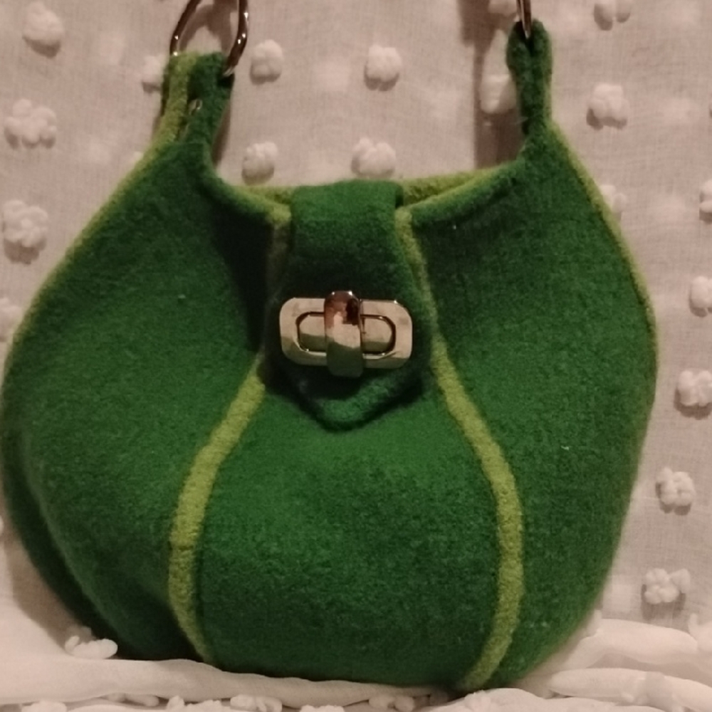 Elegant Green Woolen Shoulder Bag